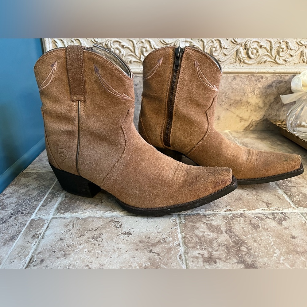 Ariat Suede Boots!
